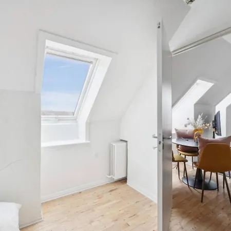 Hyggelig Klassisk Aalborg-lejlighed Апартаменты